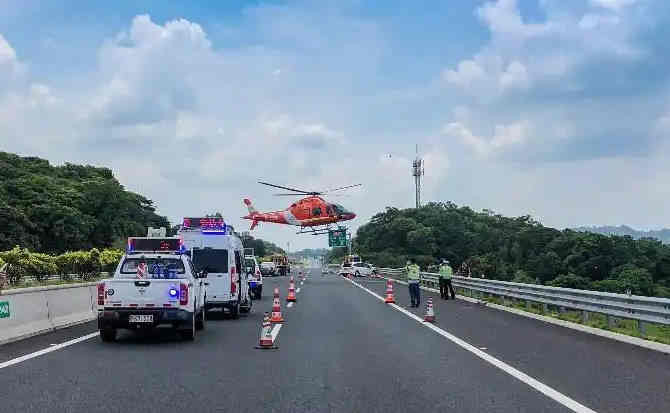岚县高速公路汽车救援案例
