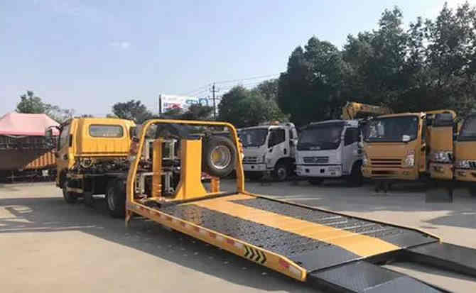 岚县汽车中途维修案例