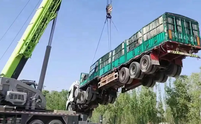 岚县道路脱困救援案例